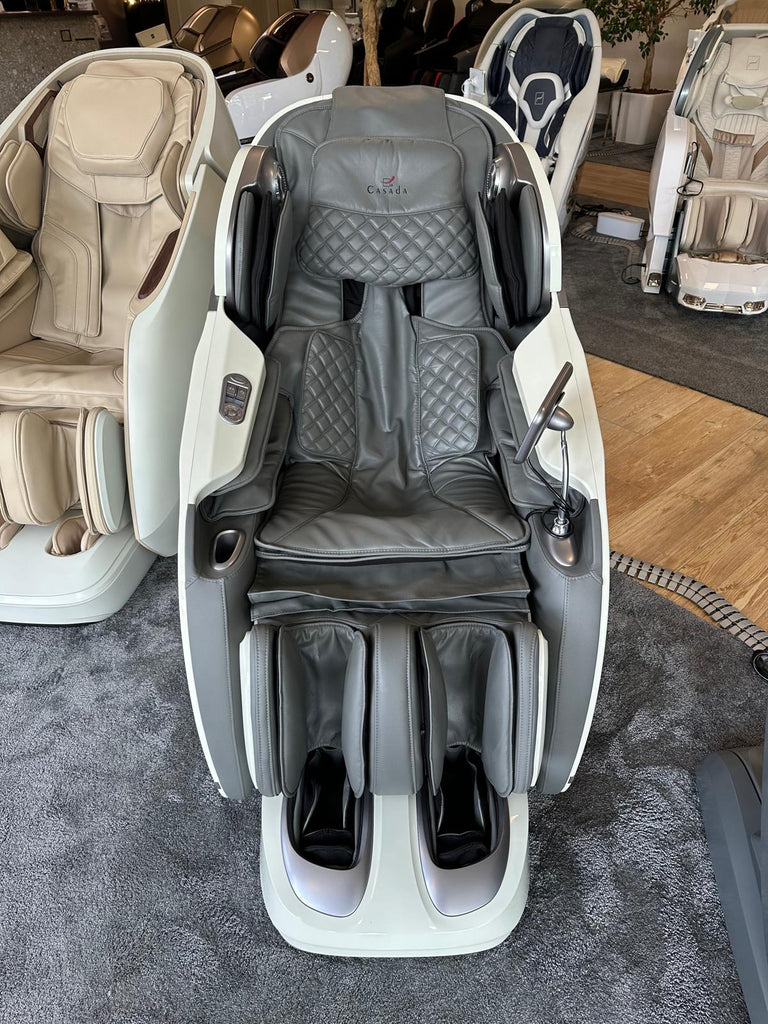 Витрина Casada Skyliner II в білому/сірому кольорі